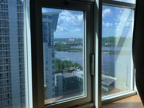 квартира за адресою Дніпровська набережна вул., 1
