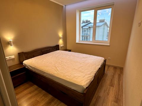 квартира за адресою Івана Білика вул. (Яблунева), 4