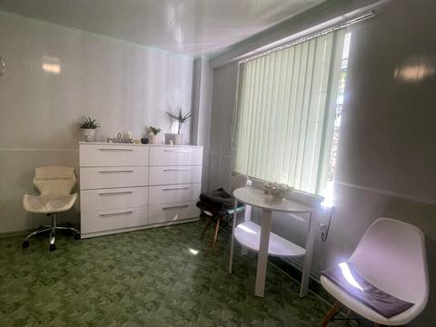 комерційна за адресою Князя Острозького вул., 1