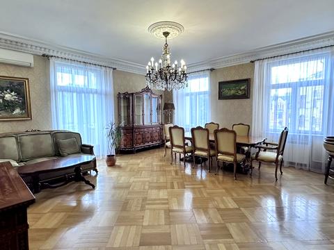 квартира за адресою Пилипа Орлика вул., 6