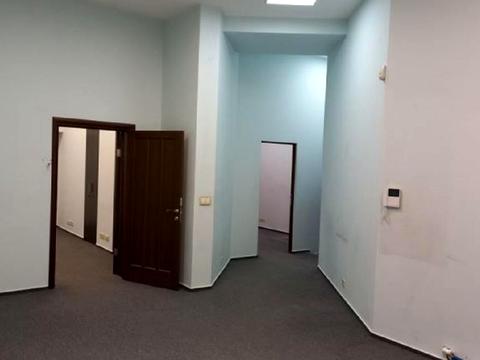 коммерческая по адресу Музейний пер., 4