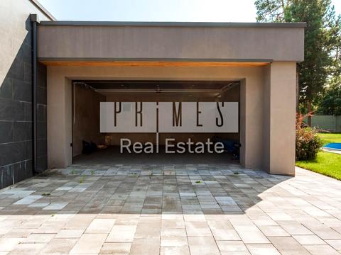 будинок за адресою Вишнева вул.