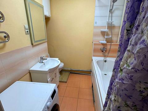 комерційна за адресою Градинська вул., 7