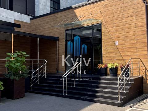 комерційна за адресою Михайла Максимовича вул. (Онуфрія Трутенка), 8