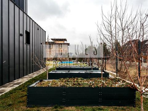 будинок за адресою Вишнева вул.