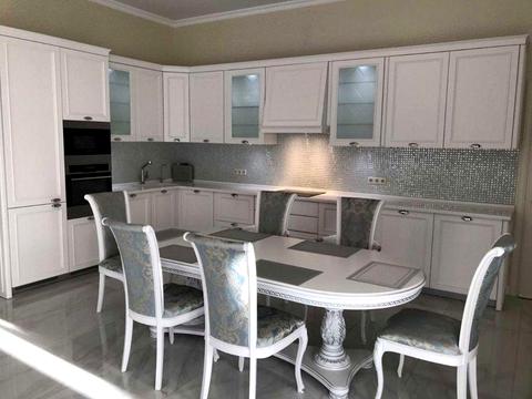 будинок за адресою Вишнева вул.