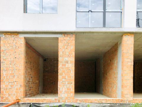 комерційна за адресою Трускавецька вул., 5