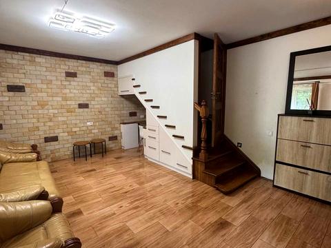 квартира за адресою Дорошенка вул., 25