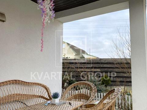 будинок за адресою Вишнева вул.