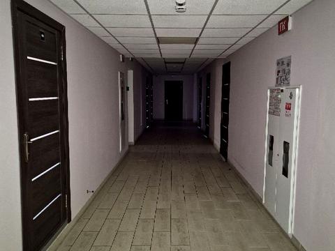 комерційна за адресою майдан Незалежності пл., 2