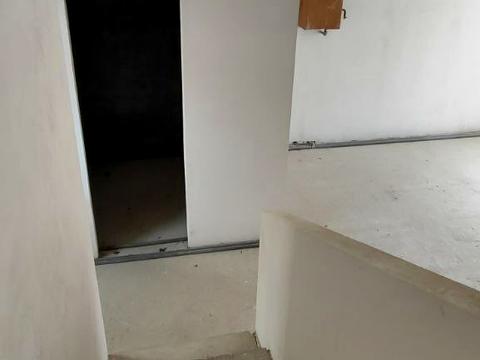 будинок за адресою Центральна вул., 1а
