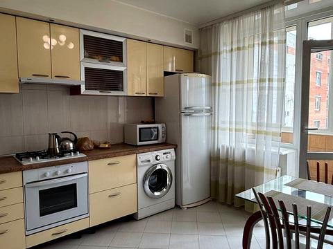квартира за адресою Наукова вул., 49а
