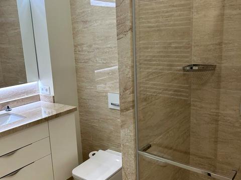 комерційна за адресою Київська вул., 107б