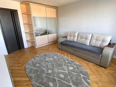 квартира за адресою Крайна вул., 1А