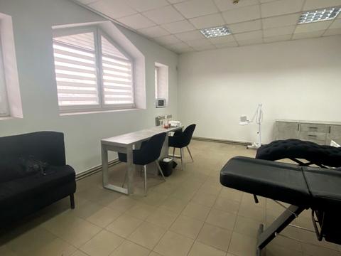комерційна за адресою Кардинала Любомира Гузара вул., 47