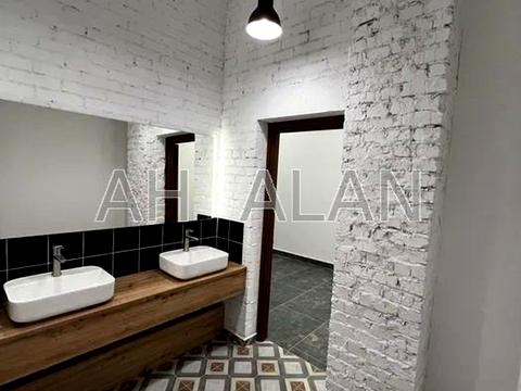 комерційна за адресою Межигірська вул., 87-А