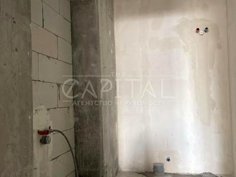 комерційна за адресою Лесі Українки вул., 62-Б