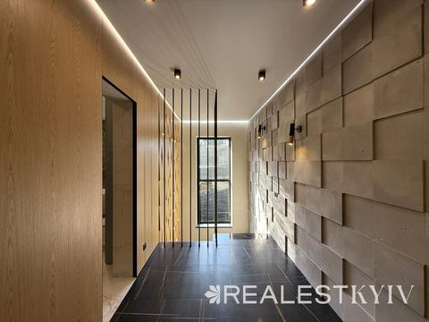 будинок за адресою Квітнева вул.