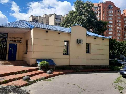 комерційна за адресою Дмитрівська вул., 1