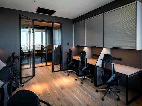 комерційна за адресою Кловський узвіз, 7