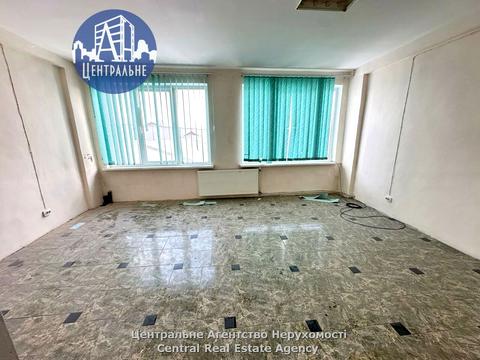 комерційна за адресою Ярослава Мудрого вул. (Моріса Тореза), 64б