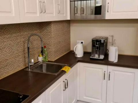 комерційна за адресою Антоновича, 131