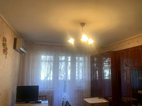 квартира за адресою космонавтов, 13б