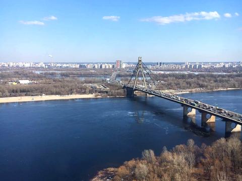 комерційна за адресою Оболонська набережна вул., 1