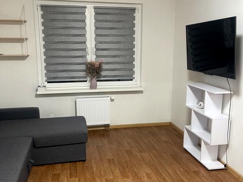 квартира за адресою Софії Русової вул., 7-Г