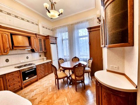 квартира за адресою Інститутська вул., 13/4
