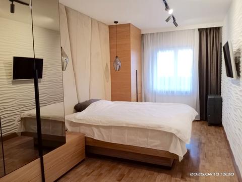 квартира за адресою Вице Адмирала Жукова, 3/7