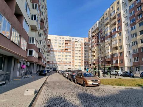 комерційна за адресою Угорська вул., 14е