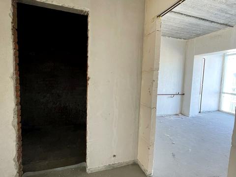 квартира по адресу Защитников ул., 11
