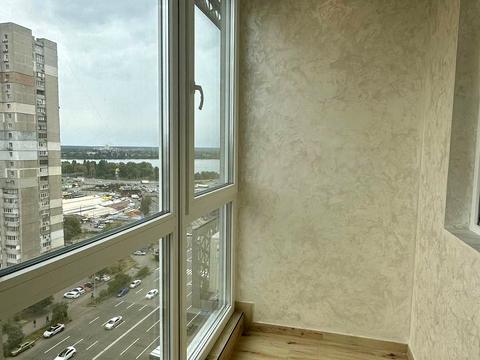 квартира по адресу Ревуцкого ул., 40