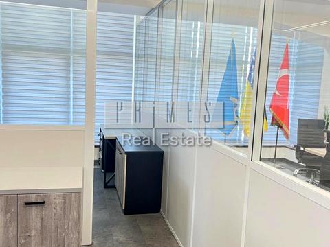 комерційна за адресою Верхньогірська вул., 8