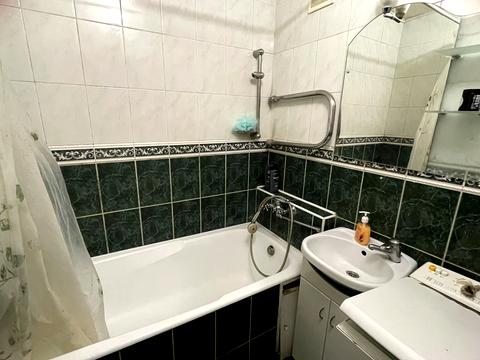 кімната за адресою Голосіївський просп. (40-річчя Жовтня), 13