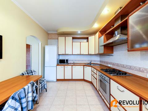 квартира за адресою Грушевського вул., 15
