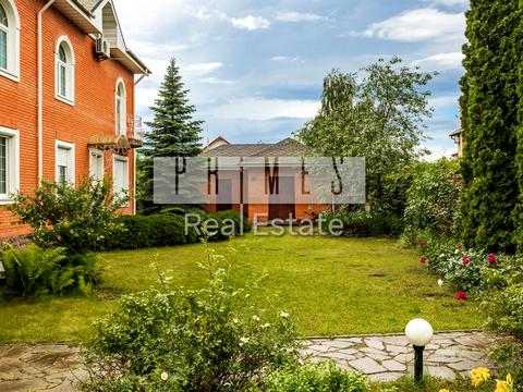 будинок за адресою Гідності вул. (Жертв Революції), 18