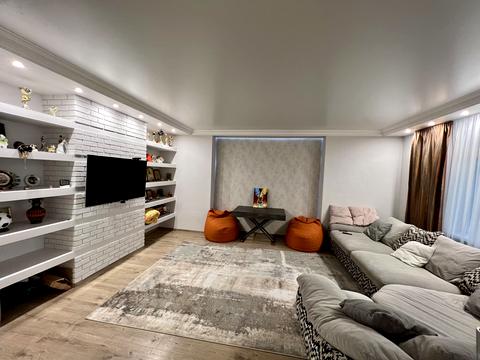 квартира за адресою Анни Ахматової вул., 22