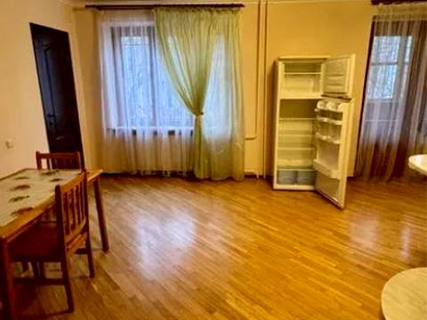 квартира за адресою Базарна вул., 1