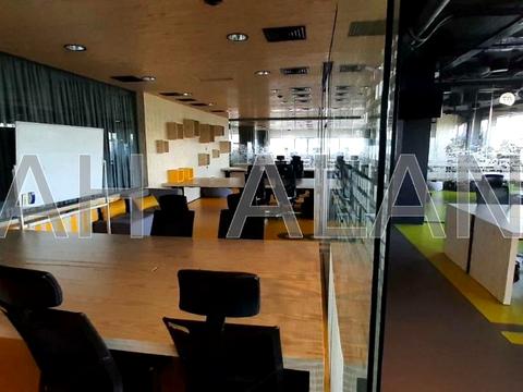 комерційна за адресою Вацлава Гавела бульв. (Івана Лепсе), 6