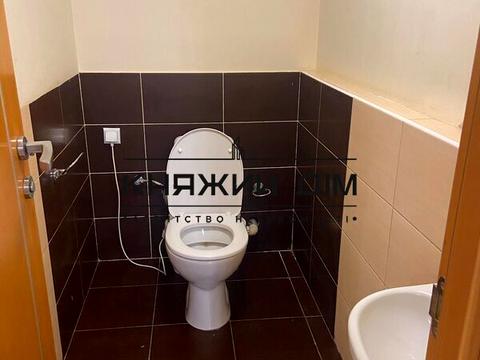 комерційна за адресою Дмитрівська вул., 69