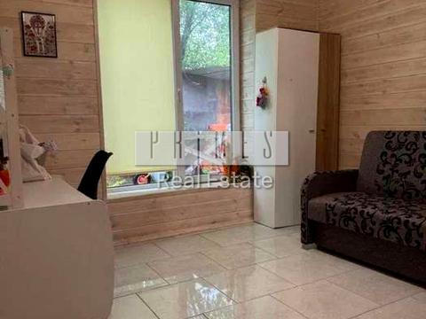 будинок за адресою Дорошенка вул.