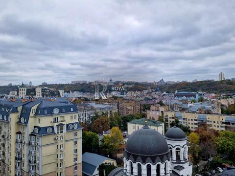 комерційна за адресою Почайнинська вул., 38