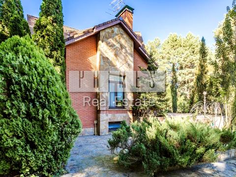 дом по адресу Анатолия Соловьяненко ул.