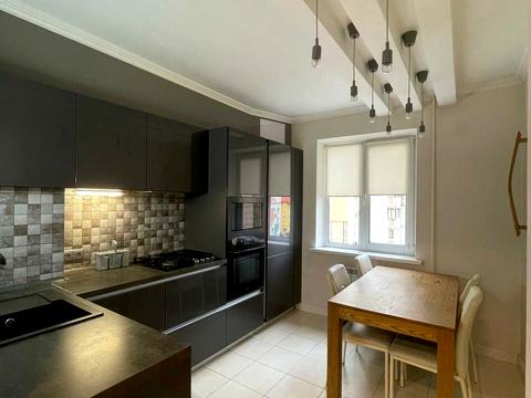 квартира за адресою Вишняківська вул., 8