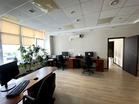 комерційна за адресою Дніпровська набережна вул., 26-Ж