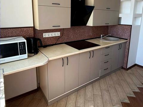 квартира за адресою Перлинна вул., 3