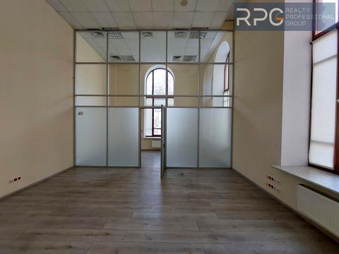 комерційна за адресою Бульварно-Кудрявська вул. (Воровського), 24