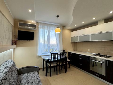 квартира за адресою Паркова вул., 77